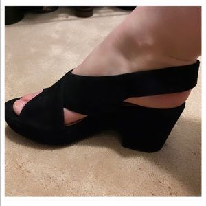 Clarks Suede Heels Size 8 in Great Condition